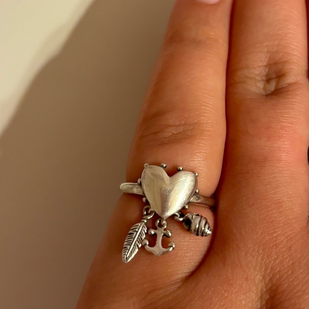 Pandora ring
